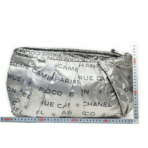 Chanel Clutch Unlimited Logo