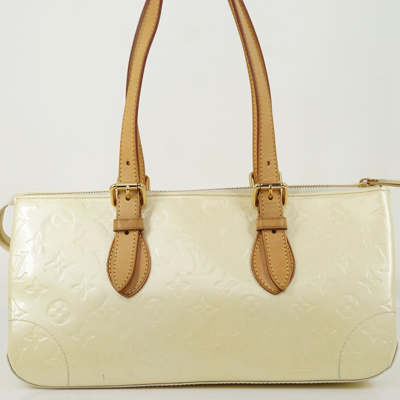 Pre-loved authentic Louis Vuitton Rosewood Auenue sale at jebwa.
