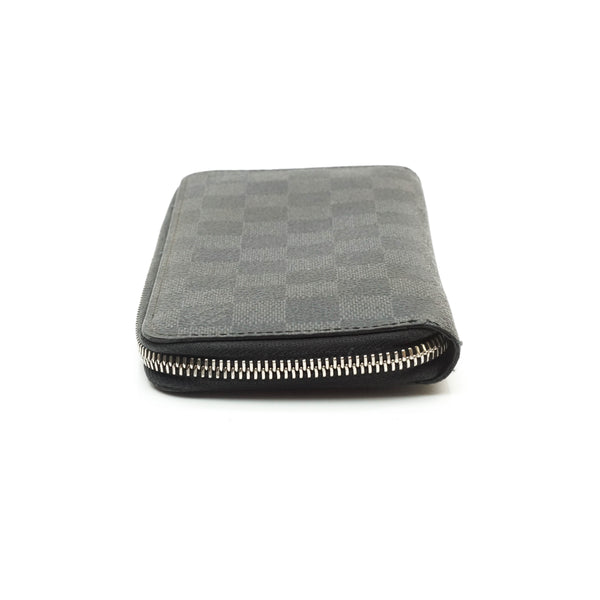 Louis Vuitton Zippy Wallet Gray