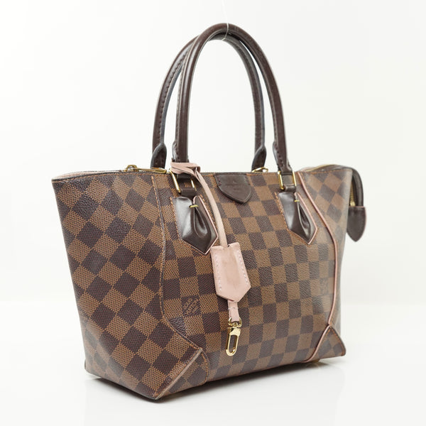 Pre-loved authentic Louis Vuitton Caissa Damier Ebene sale at jebwa