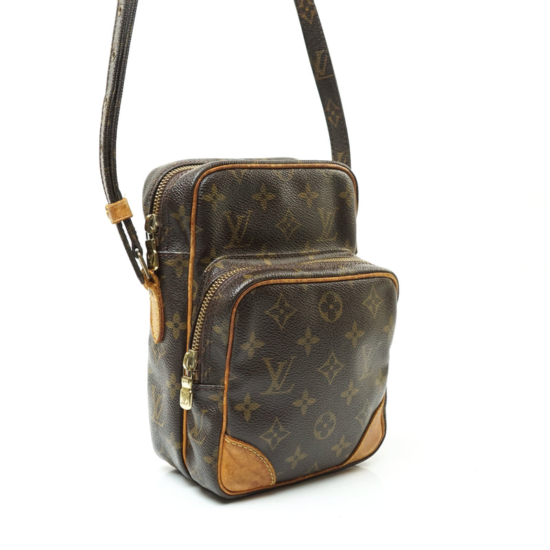 Pre-loved authentic Louis Vuitton Amazon Pm Cross Body sale at jebwa.