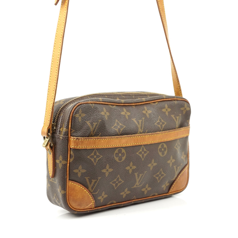 Pre-loved authentic Louis Vuitton Trocadero 23 sale at jebwa.