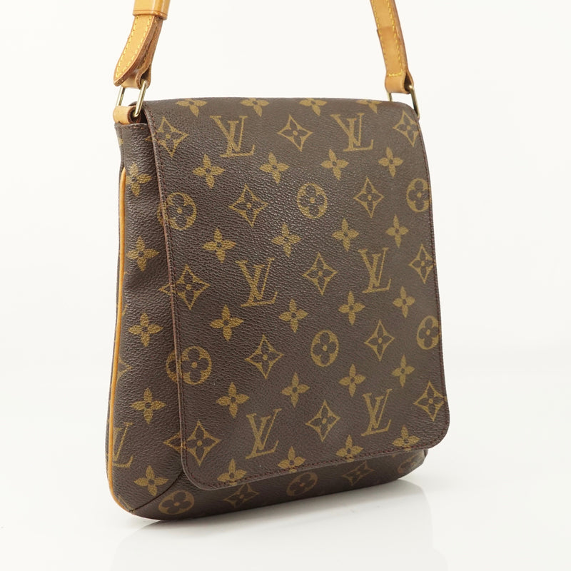 Pre-loved authentic Louis Vuitton Musette Salsa sale at jebwa
