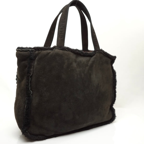 Pre-loved authentic Chanel Tote Bag Black Suede Leather sale at jebwa.