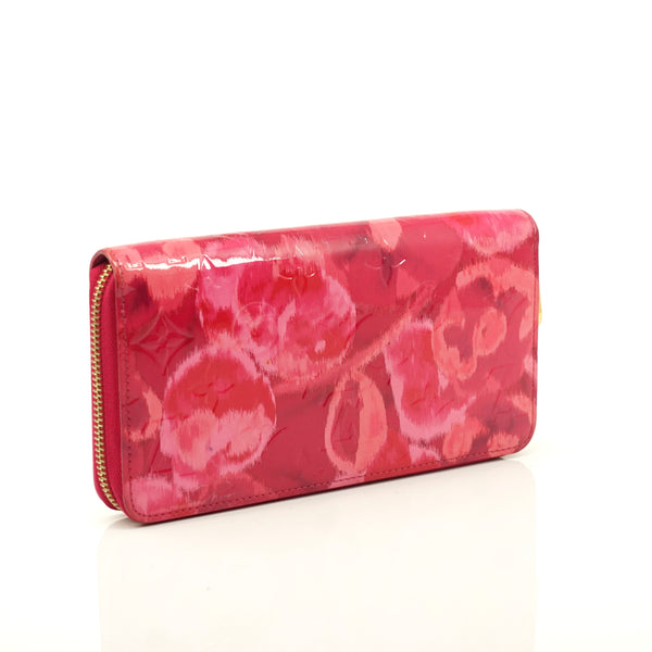 Pre-loved authentic Louis Vuitton Zippy Wallet Pink Vernis sale at jebwa