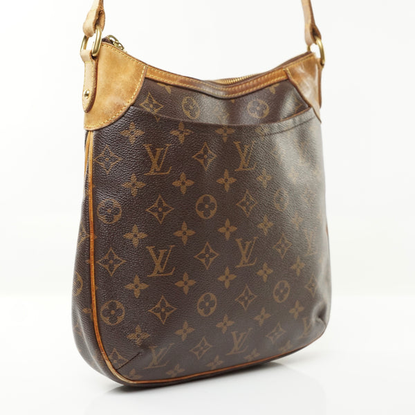 Pre-loved authentic Louis Vuitton Odeon Pm Bag sale at jebwa