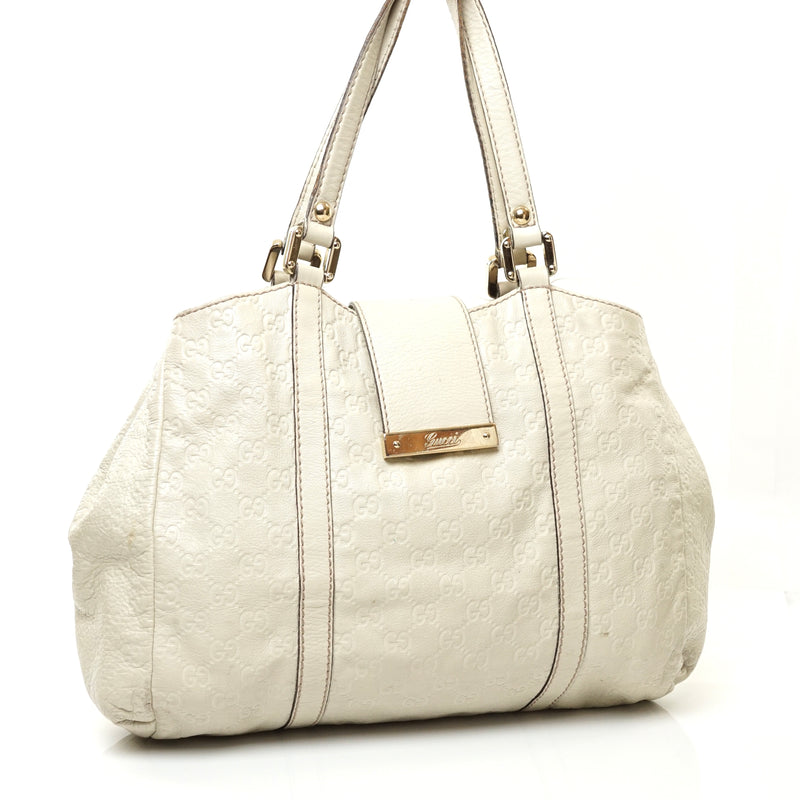 Pre-loved authentic Gucci Guccissima Shoulder Bag White sale at jebwa