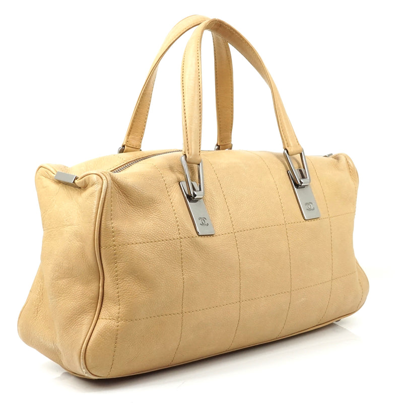 Pre-loved authentic Chanel Hand Bag Beige Cavier Skin sale at jebwa.