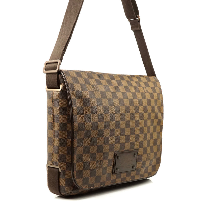 Pre-loved authentic Louis Vuitton Brooklyn Mm Damier sale at jebwa
