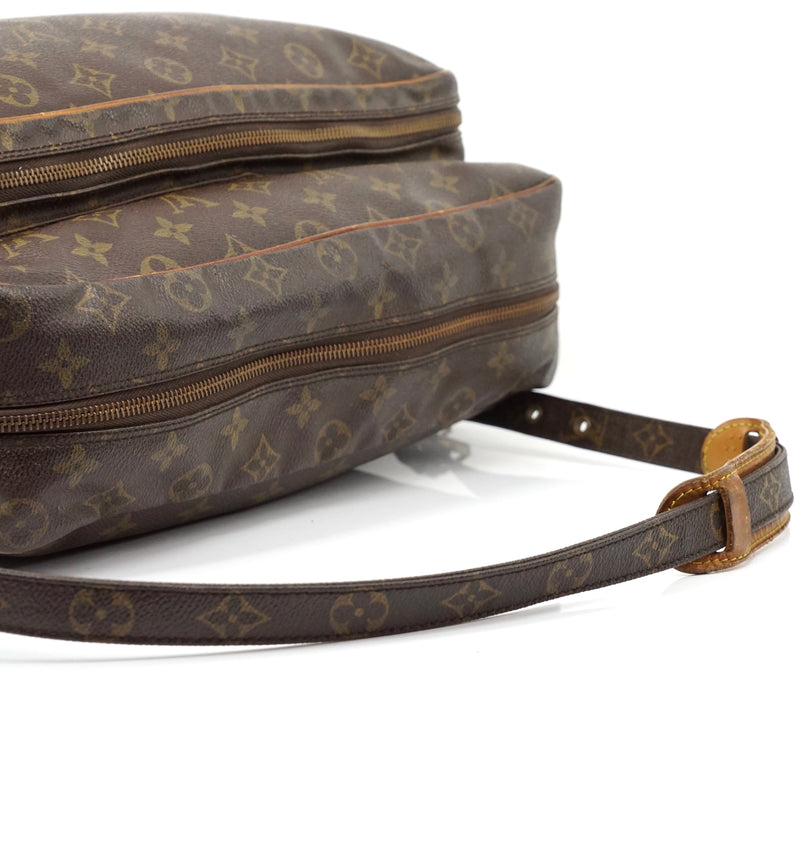 Pre-loved authentic Louis Vuitton Nile Gm Crossbody Bag sale at jebwa