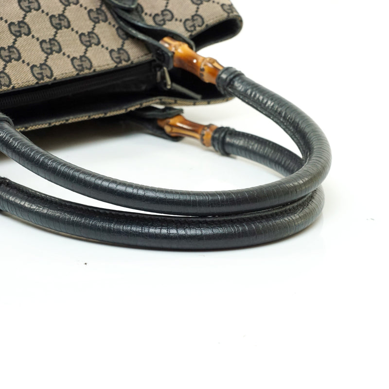 Pre-loved authentic Gucci Bamboo Hand Bag Navy Blue sale at jebwa.