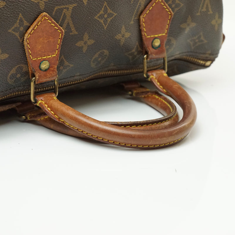 Pre-loved authentic Louis Vuitton Speedy 30 Satchel Bag sale at jebwa.
