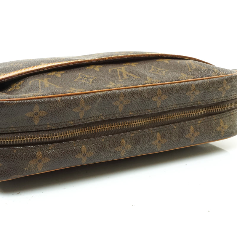 Pre-loved authentic Louis Vuitton Compiegne 28 Clutch sale at jebwa.