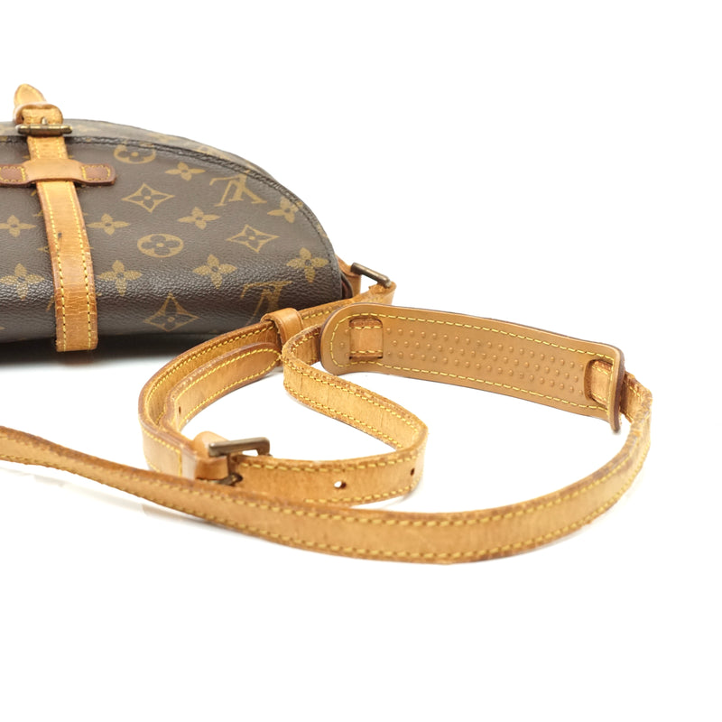 Pre-loved authentic Louis Vuitton Chantilly Mm sale at jebwa.