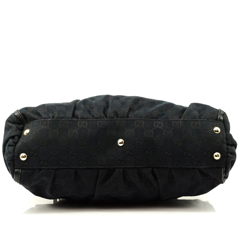 Pre-loved authentic Gucci Handbag Black Canvas sale at jebwa