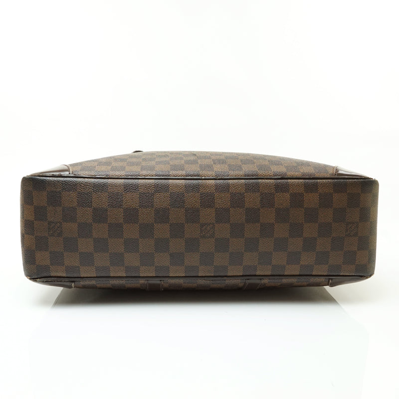 Pre-loved authentic Louis Vuitton Porte Documents sale at jebwa.