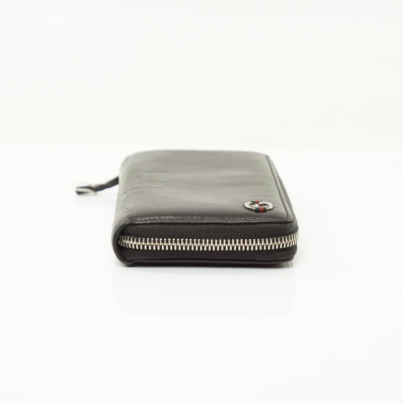 Pre-loved authentic Gucci Zippy Wallet Black Leather sale at jebwa