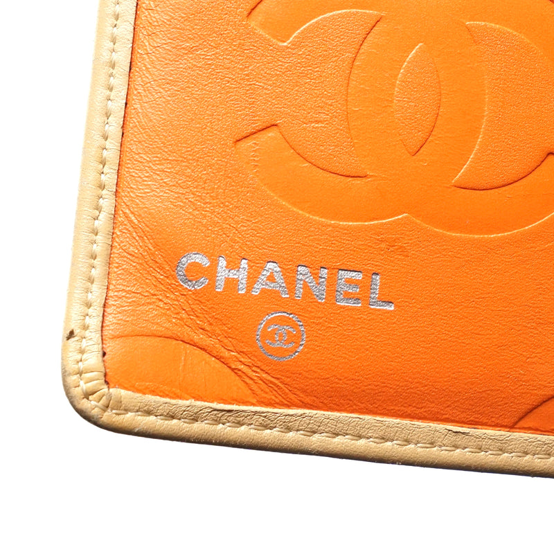 Pre-loved authentic Chanel Long Wallet Beige Lambskin sale at jebwa.