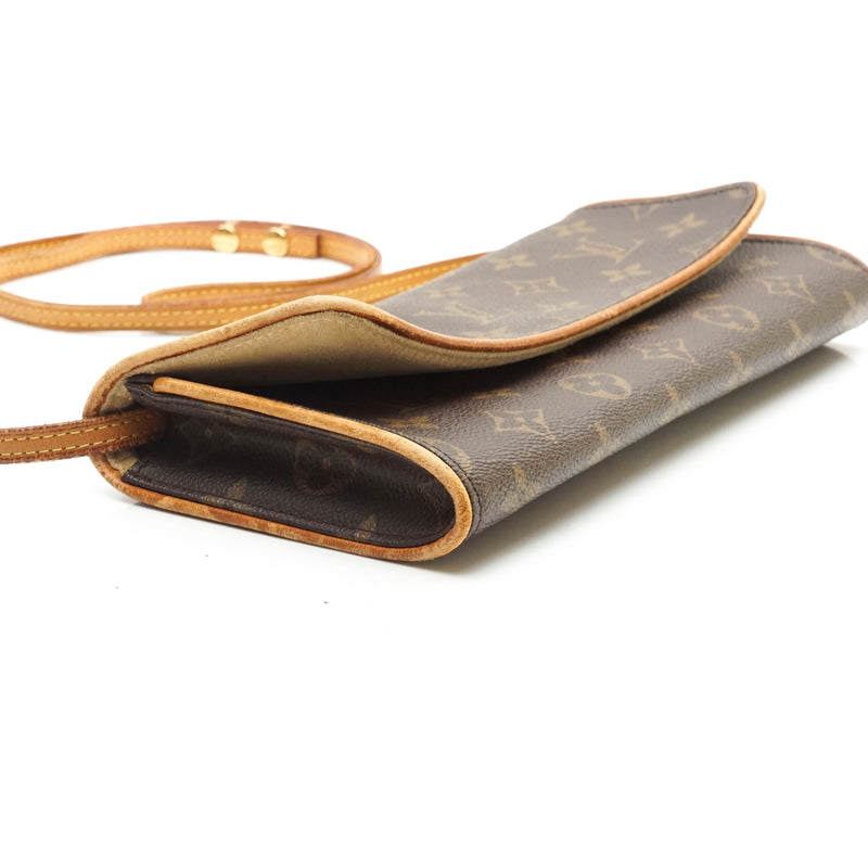 Louis Vuitton Pochette Twin Gm
