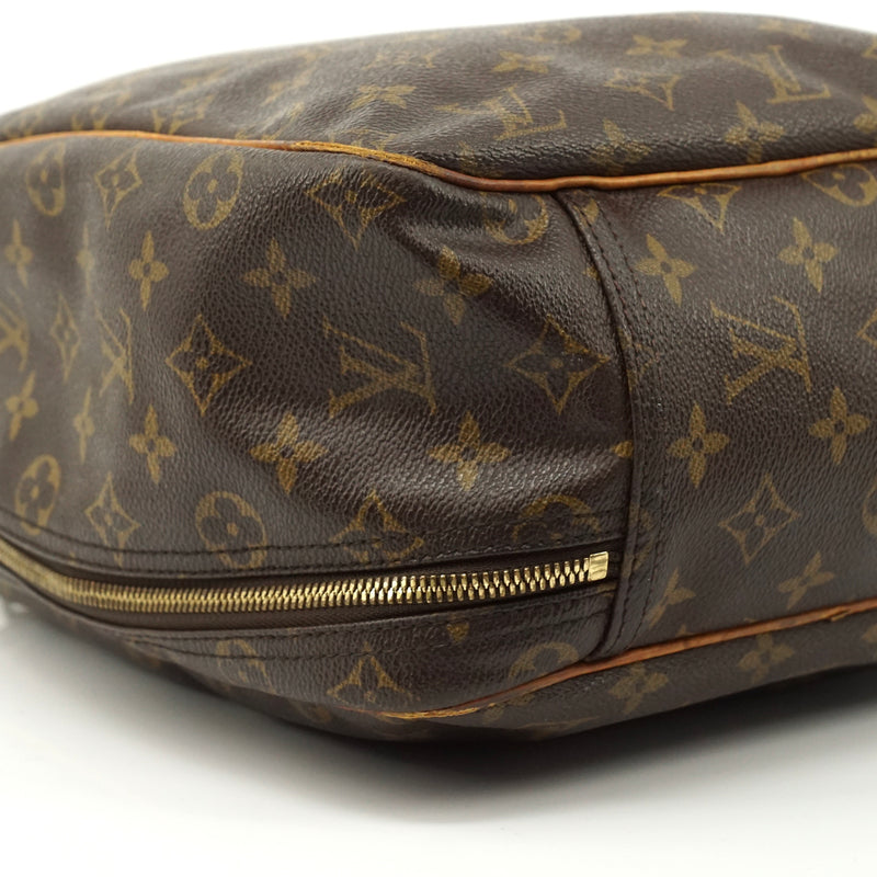 Pre-loved authentic Louis Vuitton Excursion Handbag sale at jebwa.