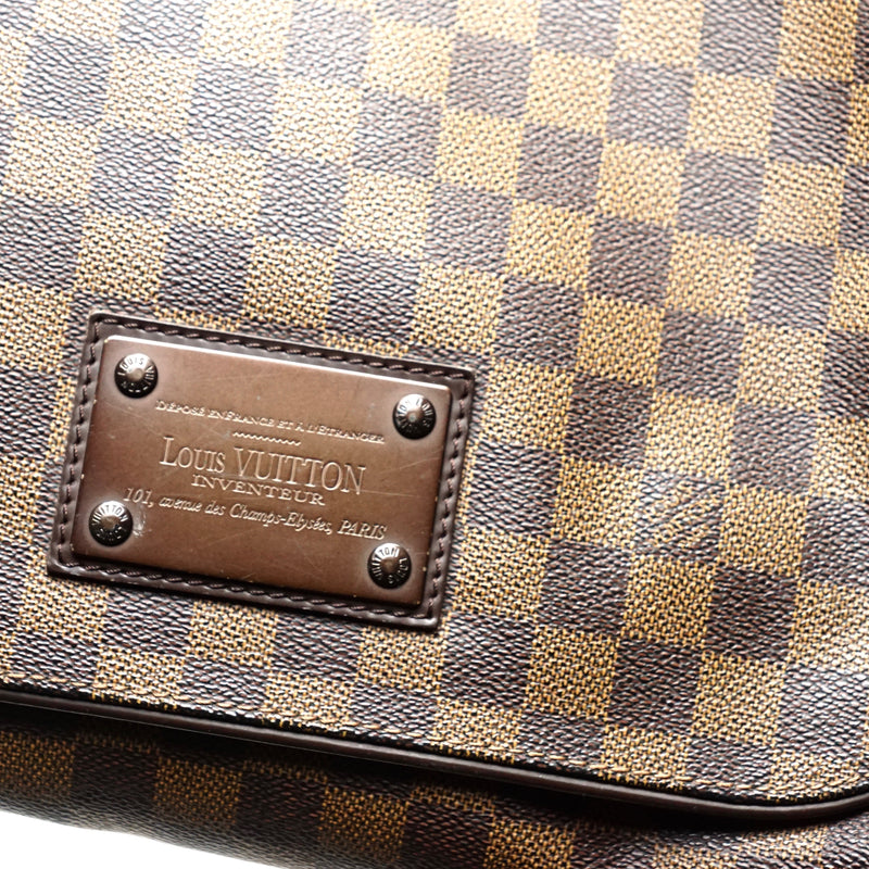Pre-loved authentic Louis Vuitton Brooklyn Mm Damier sale at jebwa