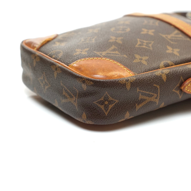 Louis Vuitton Monogram Favorite Clutch PM Bag (Authentic Pre Owned)  Louis  vuitton handbags outlet, Louis vuitton purse, Louis vuitton bag