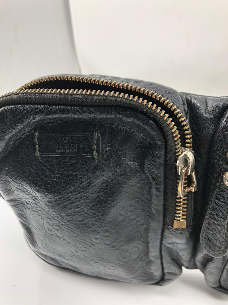 Pre-loved authentic Gucci Waist Pouch Black Leather sale at jebwa