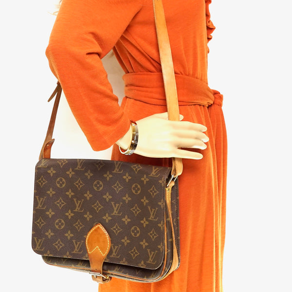 Pre-loved authentic Louis Vuitton Cartouchiere Gm sale at jebwa