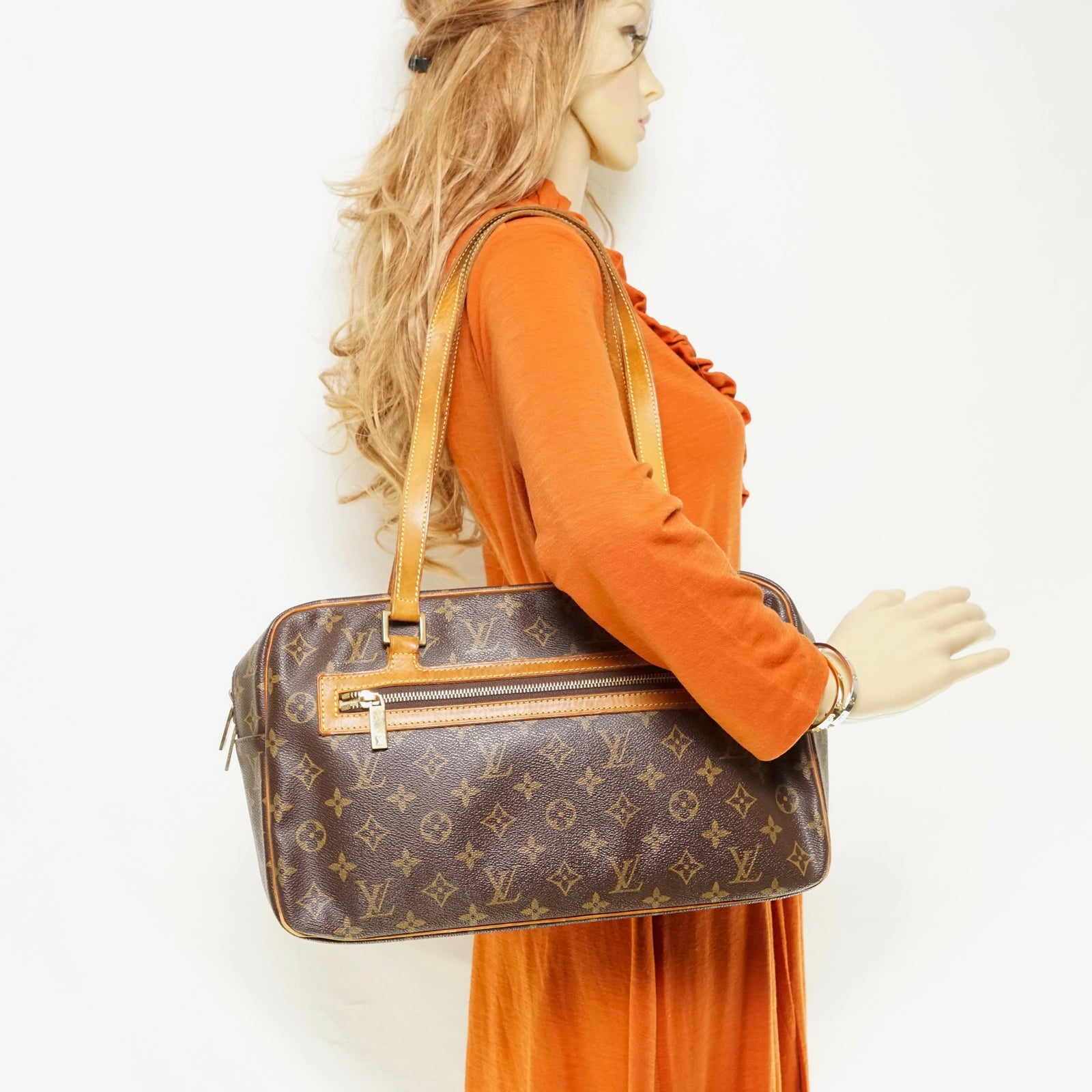 Cite gm louis vuitton online