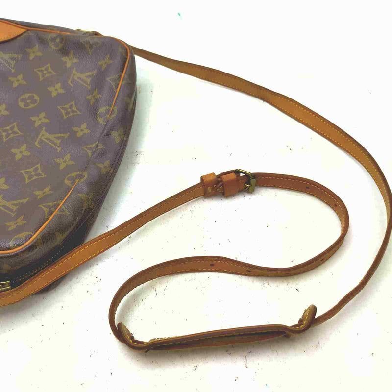 Louis Vuitton Monogram Trocadero 23 Crossbody bag Preowned GC