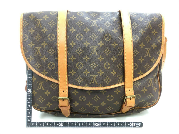 Louis Vuitton Saumur 43 Crossbody
