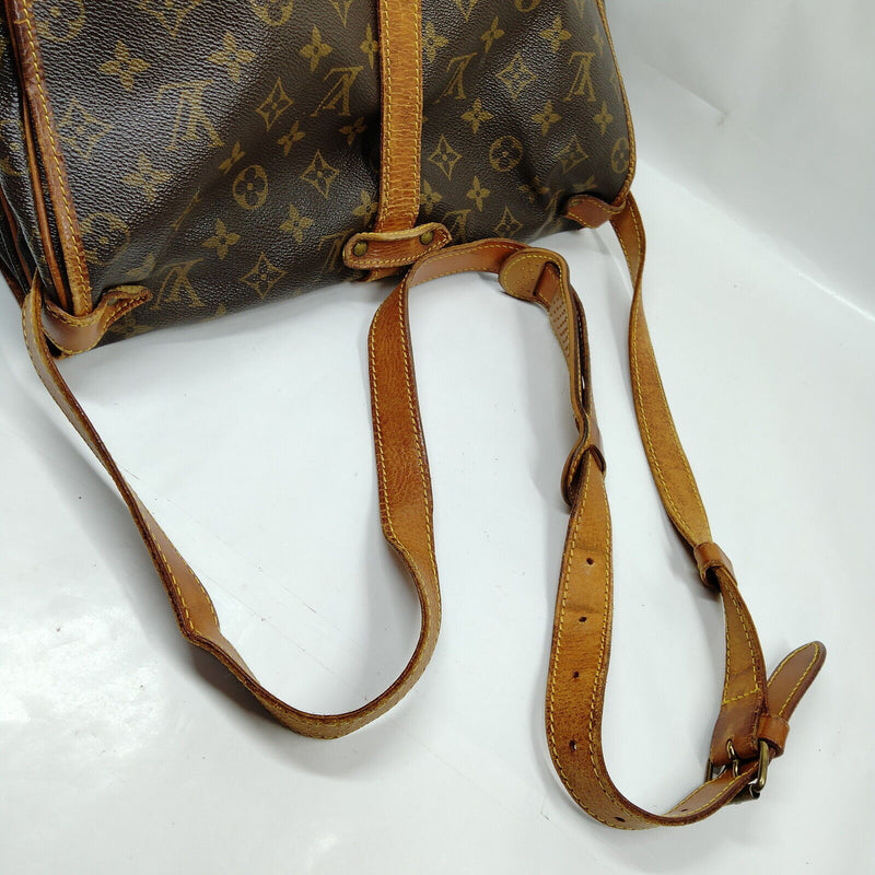 Louis Vuitton Saumur 35 Crossbody