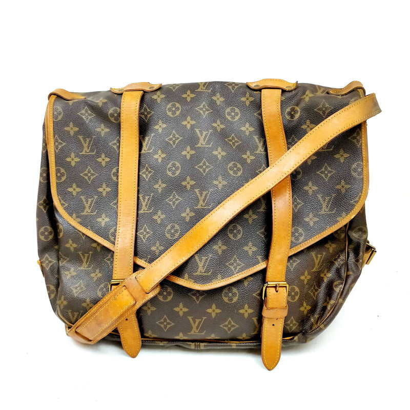 Louis Vuitton Saumur 43 Crossbody