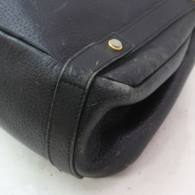 Pre-loved authentic Gucci Shoulder Bag Black Leather sale at jebwa.