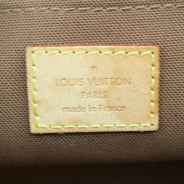 Pre-loved authentic Louis Vuitton Rivets Shoulder Bag sale at jebwa