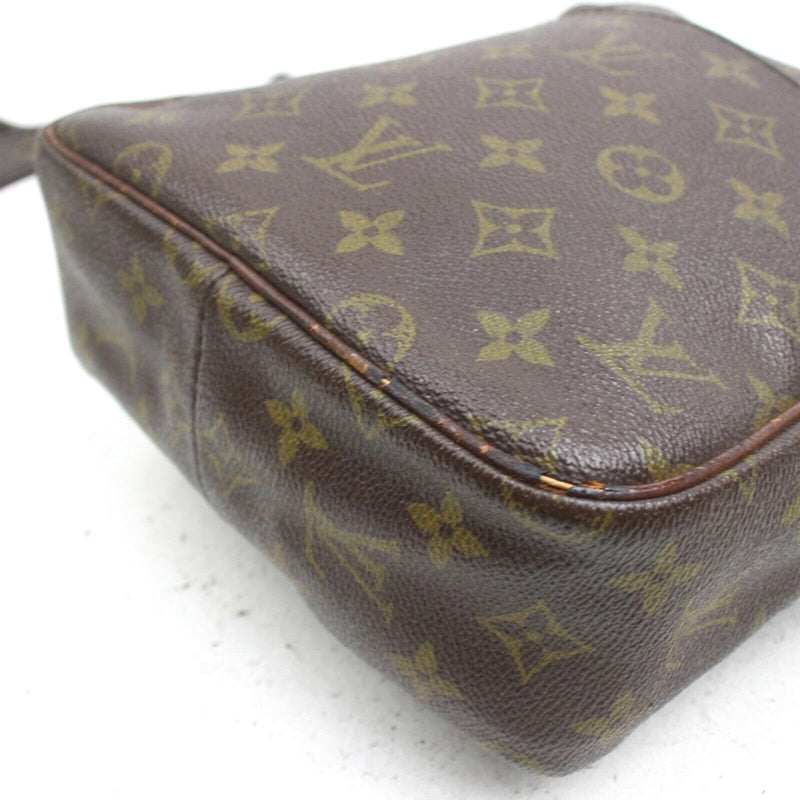 Pre-loved authentic Louis Vuitton Danube Mm Crossbody sale at jebwa