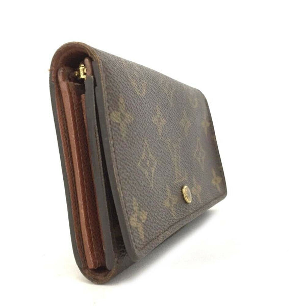 Pre-loved authentic Louis Vuitton Porte Monnaie Billets sale at jebwa