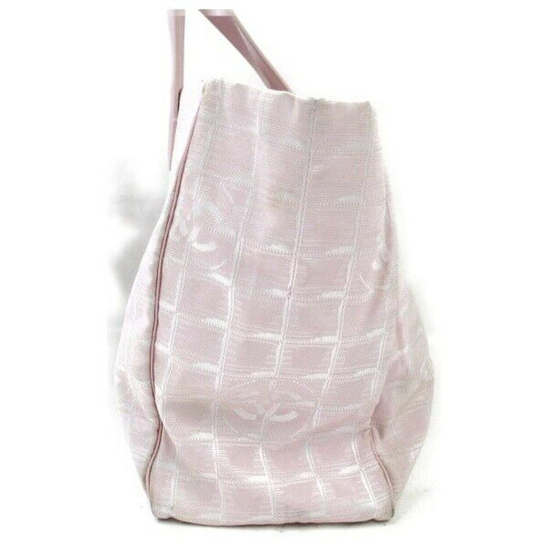 Pre-loved authentic Chanel Tote Bag Pink Nylon sale at jebwa