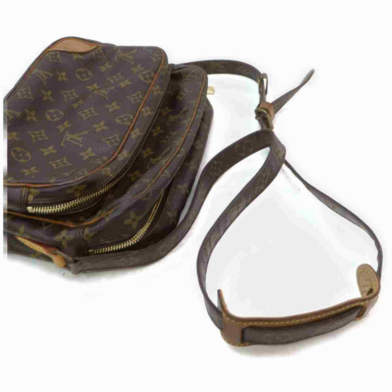Pre-loved authentic Louis Vuitton Nile Crossbody Bag sale at jebwa