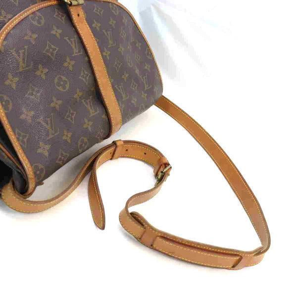 Pre-loved authentic Louis Vuitton Saumur 35 Crossbody sale at jebwa