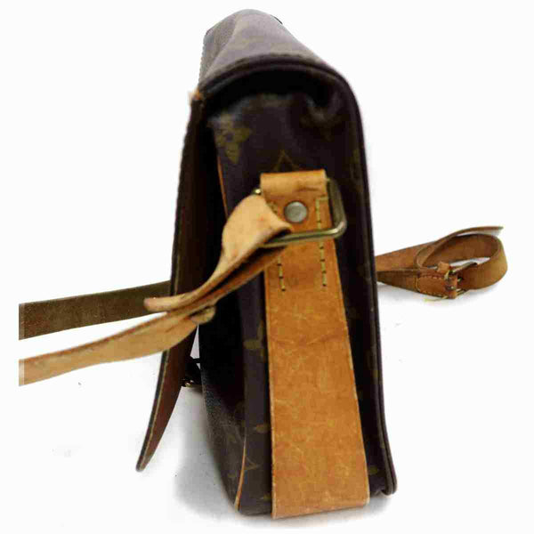 Pre-loved authentic Louis Vuitton Cartouchiere Gm sale at jebwa