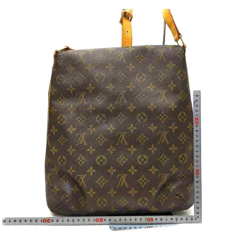 Pre-loved authentic Louis Vuitton Musette Crossbody Bag sale at jebwa