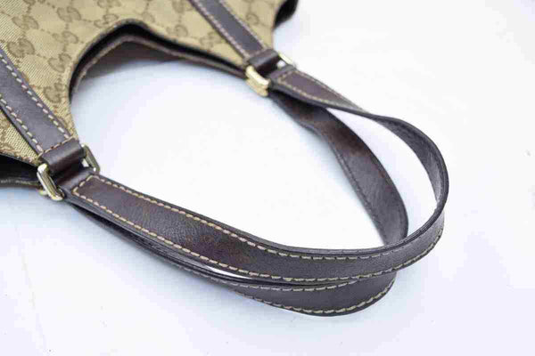 Pre-loved authentic Gucci Shoulder Bag Light Brown sale at jebwa