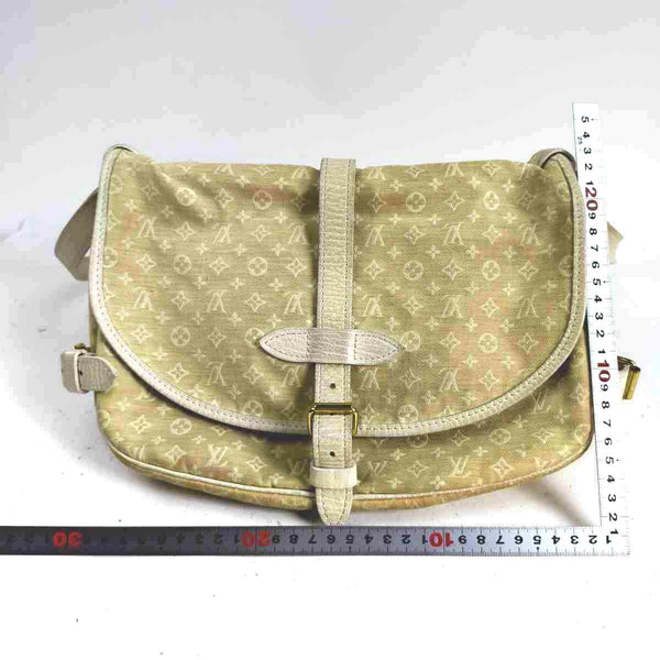Pre-loved authentic Louis Vuitton Saumur 30 Idylle sale at jebwa