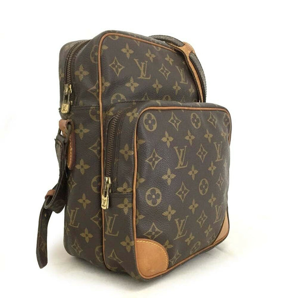 Pre-loved authentic Louis Vuitton Amazon Gm Crossbody sale at jebwa
