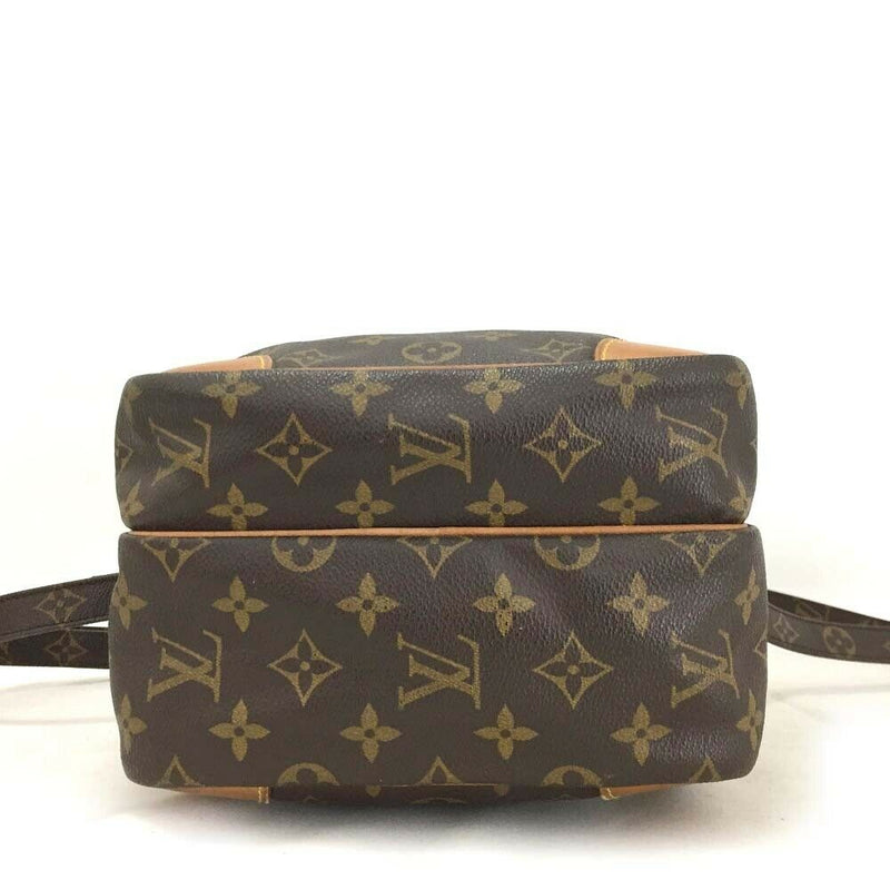 Pre-loved authentic Louis Vuitton Amazon Gm Crossbody sale at jebwa