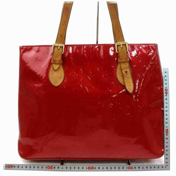 Pre-loved authentic Louis Vuitton Houston Mm Vernis sale at jebwa