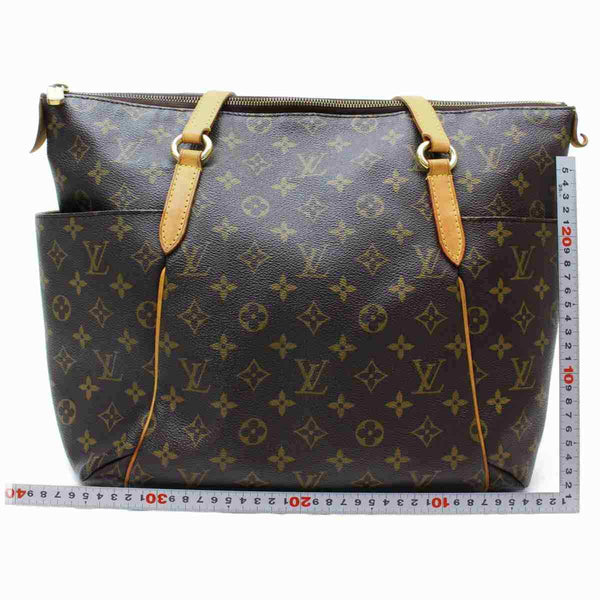 Pre-loved authentic Louis Vuitton Totally Mm Shoulder sale at jebwa