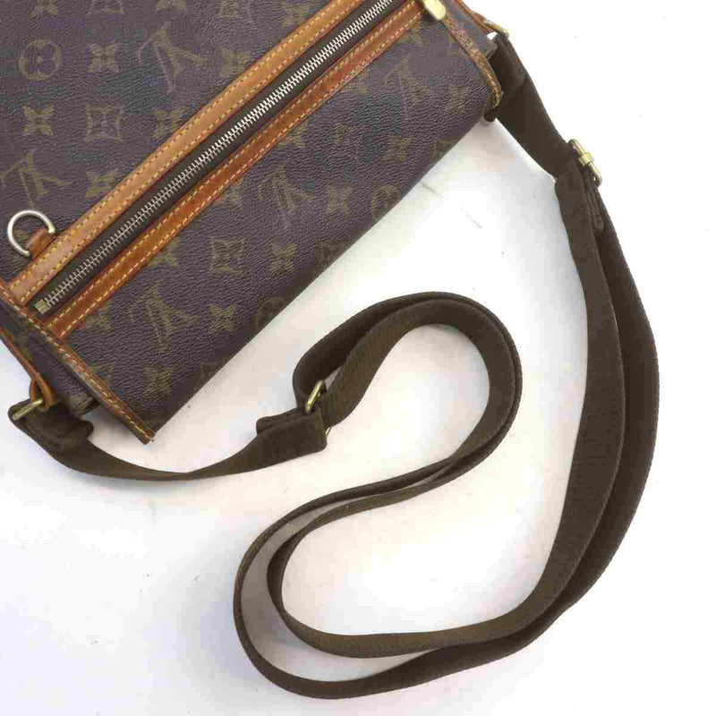 Pre-loved authentic Louis Vuitton Bosphore Pm Crossbody sale at jebwa