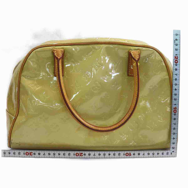 Pre-loved authentic Louis Vuitton Tompkins Hand Bag sale at jebwa.